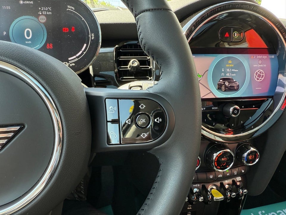 MINI Cooper SE Classic Trim 3d