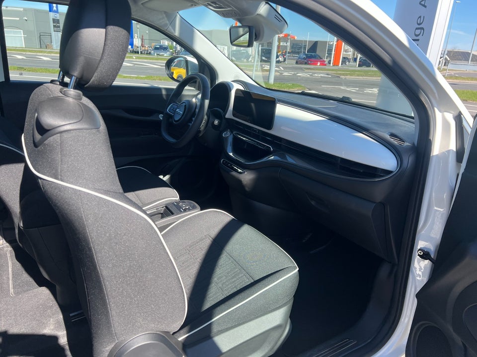 Fiat 500e 42 Icon 3+1 4d