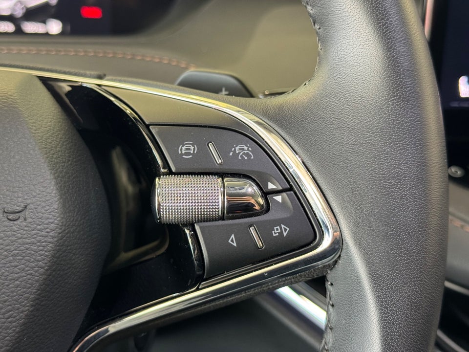 Skoda Enyaq 80 iV Suite 5d