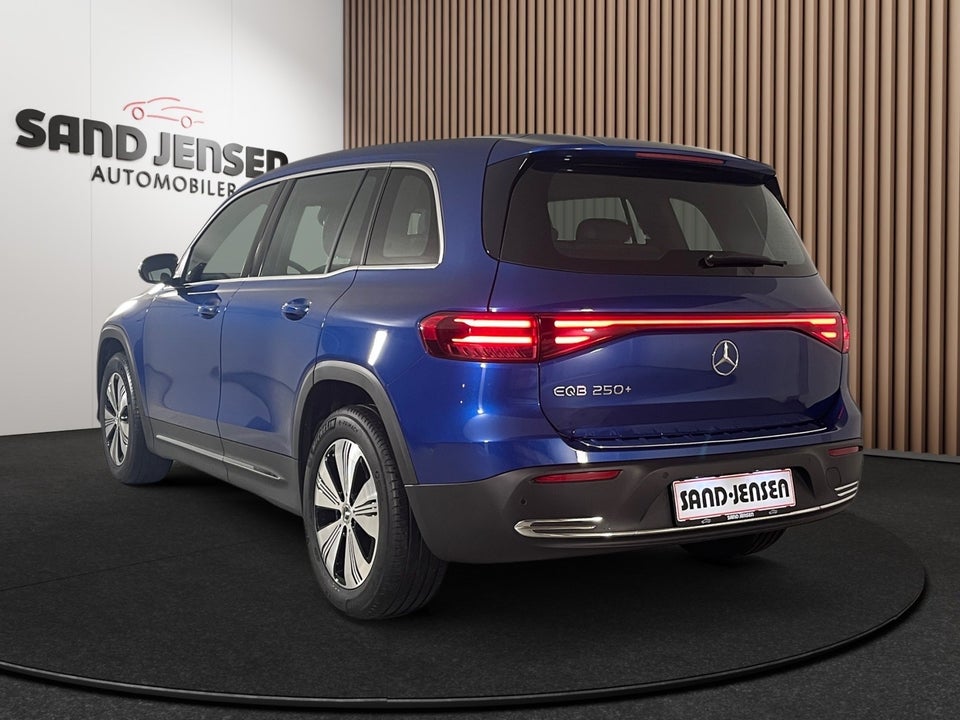 Mercedes EQB250+ Progressive 5d