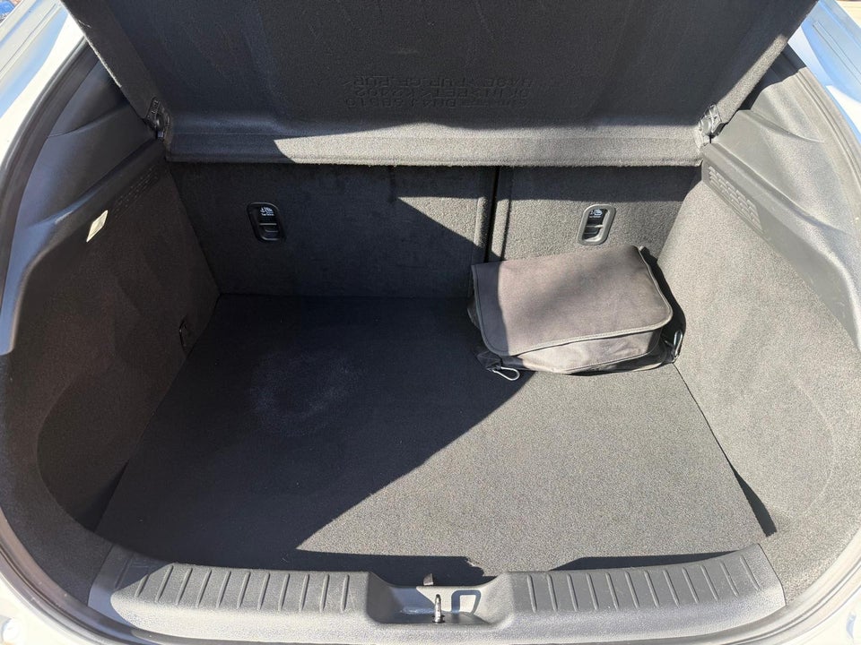 Mazda MX-30 e-SkyActiv First Edition 5d