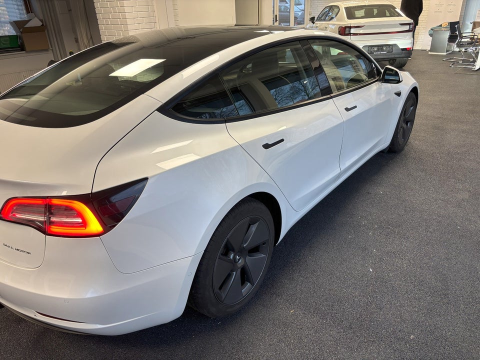 Tesla Model 3 Long Range AWD 4d