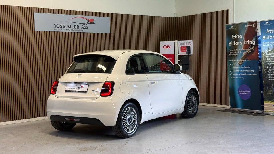 Fiat 500e 42 Icon 3d