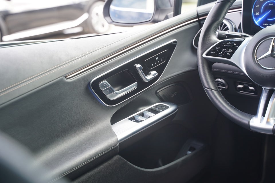 Mercedes EQE300 AMG Line 4d