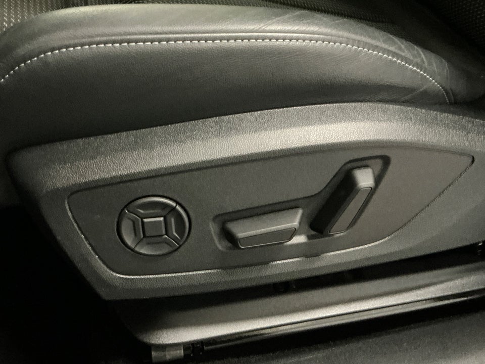 Audi Q4 e-tron 45 S-line 5d