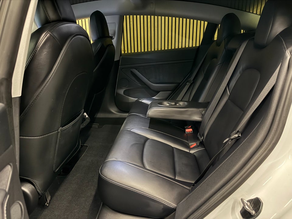 Tesla Model 3 Long Range AWD 4d