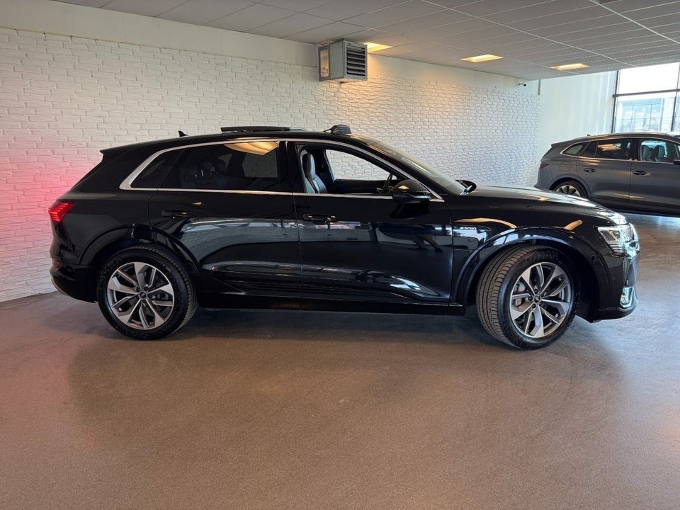 Audi e-tron 55 S-line quattro 5d
