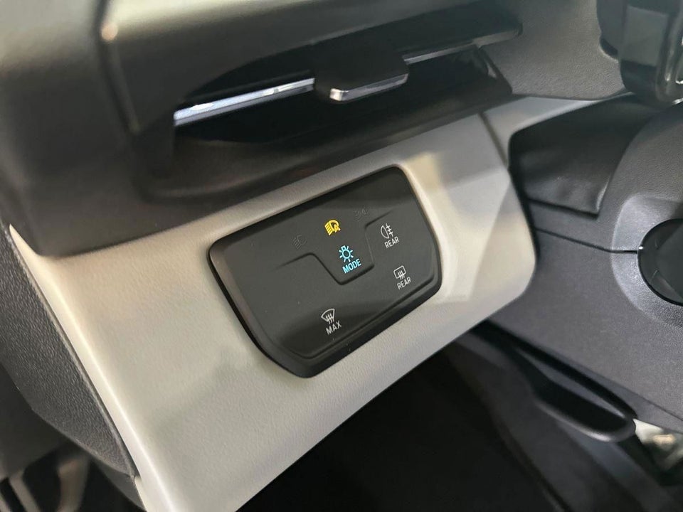 Ford Explorer 84 Select Extended Range AWD 5d