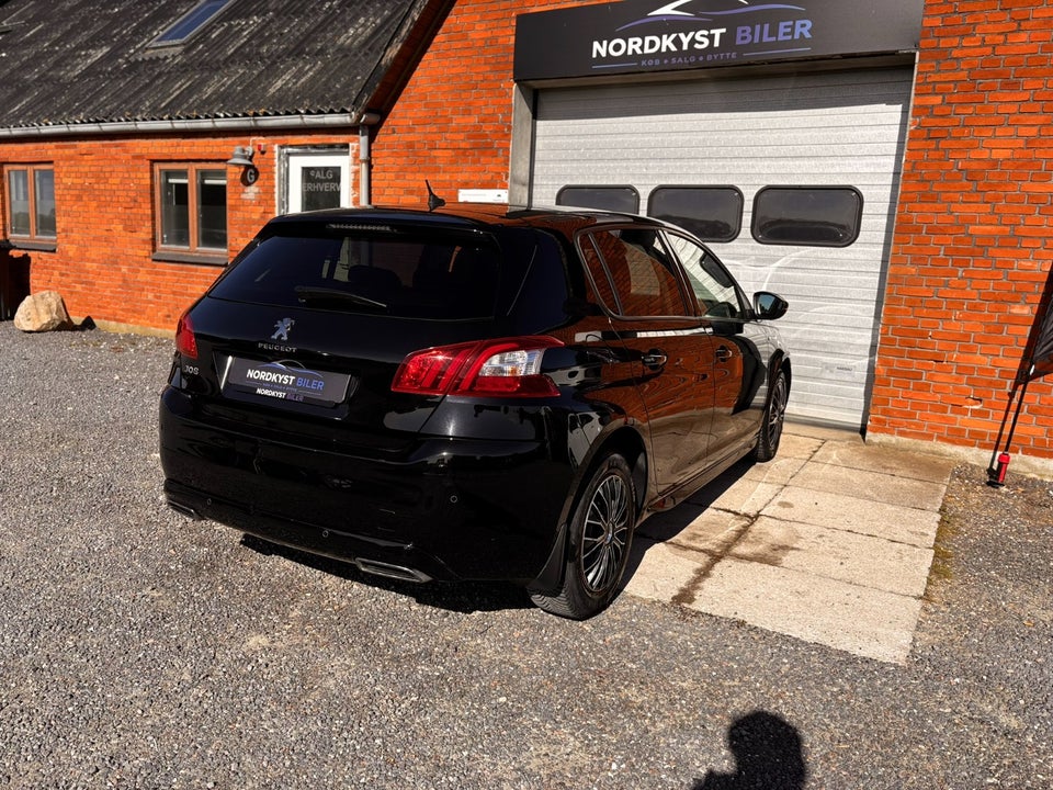 Peugeot 308 1,6 BlueHDi 120 Allure Sky 5d