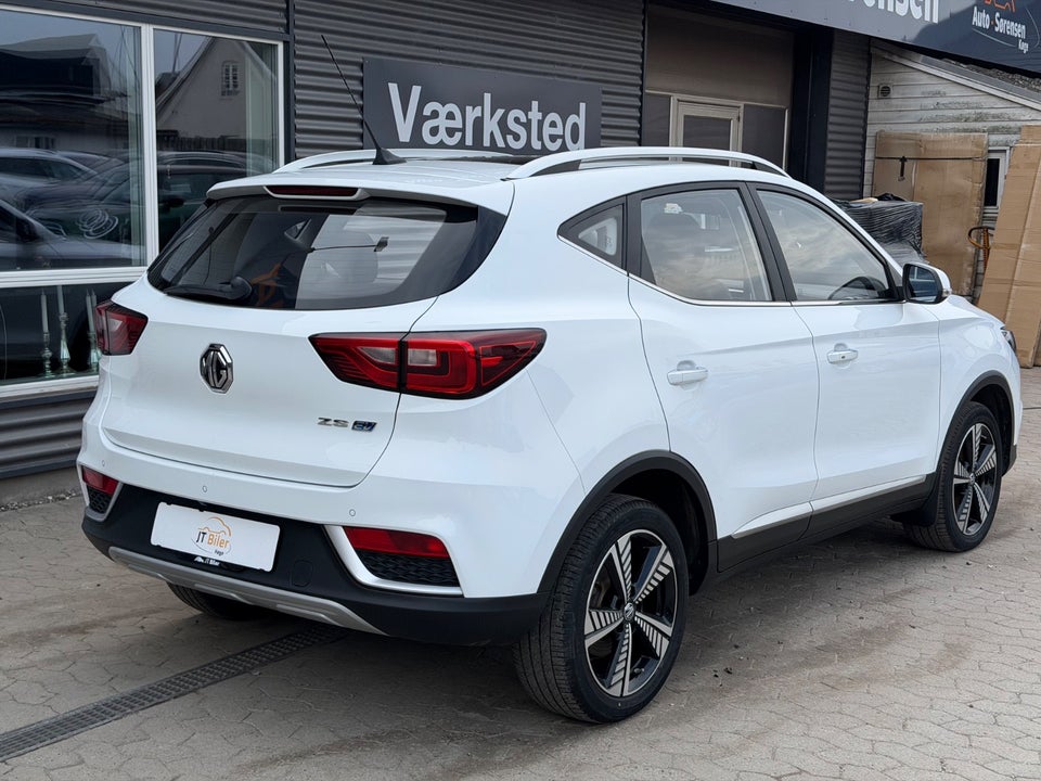 MG ZS EV Luxury 5d