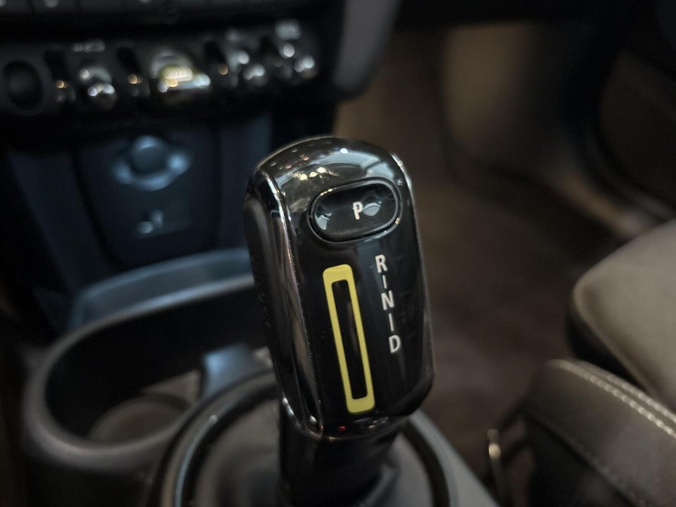 MINI Cooper SE Classic Trim 3d