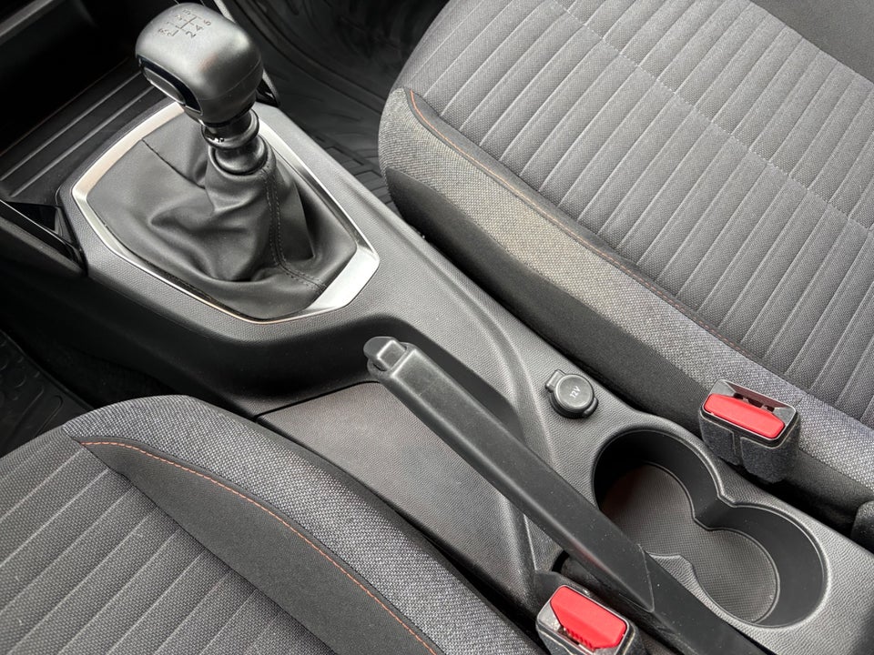 Peugeot 208 1,2 PureTech 100 Active 5d