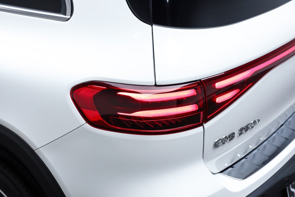 Mercedes EQB250+ AMG Advance 5d