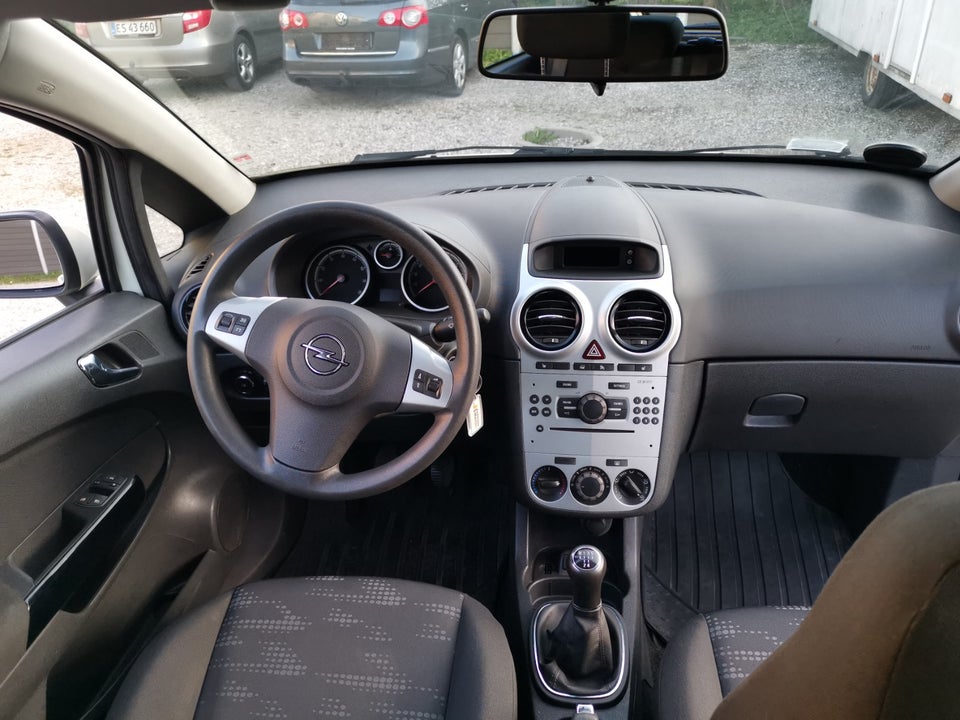 Opel Corsa 1,0 12V Enjoy 3d