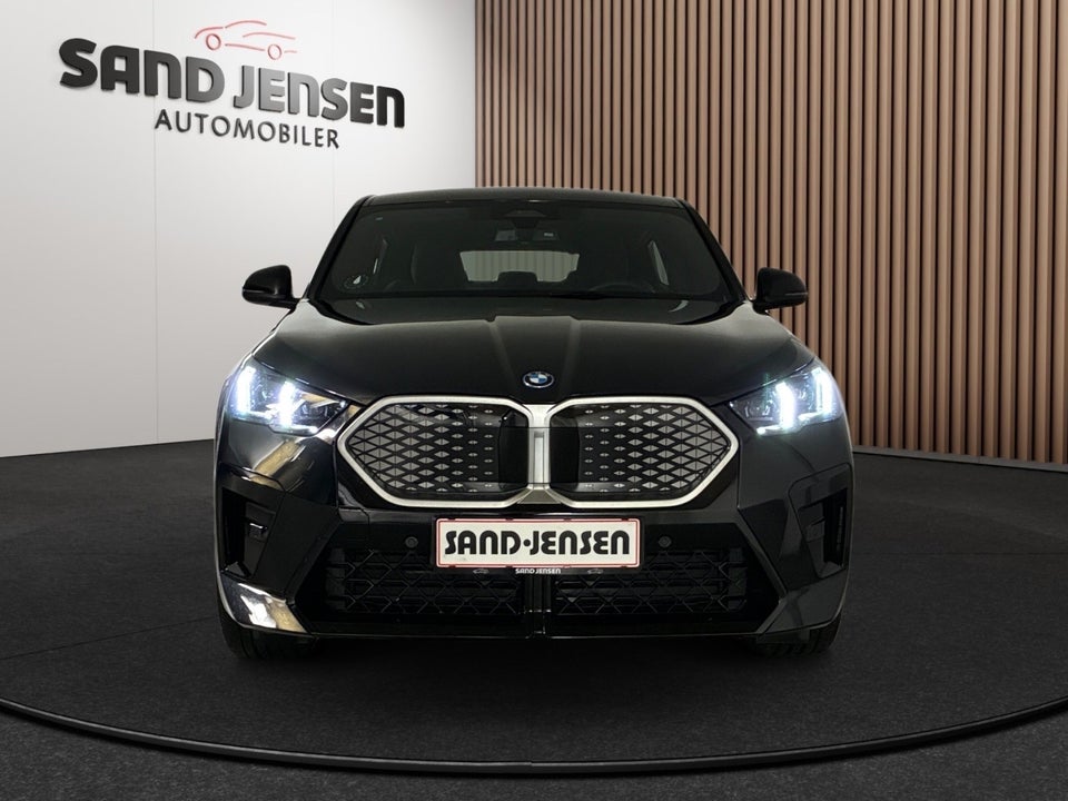 BMW iX2 eDrive20 M-Sport Premium 5d