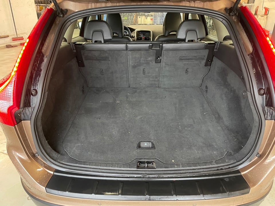 Volvo XC60 2,0 D3 163 Summum aut. 5d
