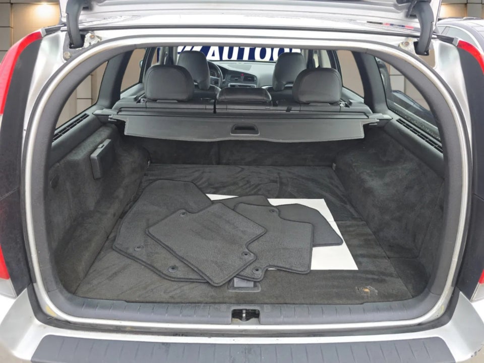 Volvo V70 2,4 D 163 aut. 5d