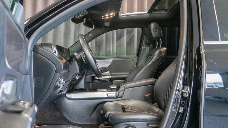 Mercedes EQB300 Progressive 4Matic 5d