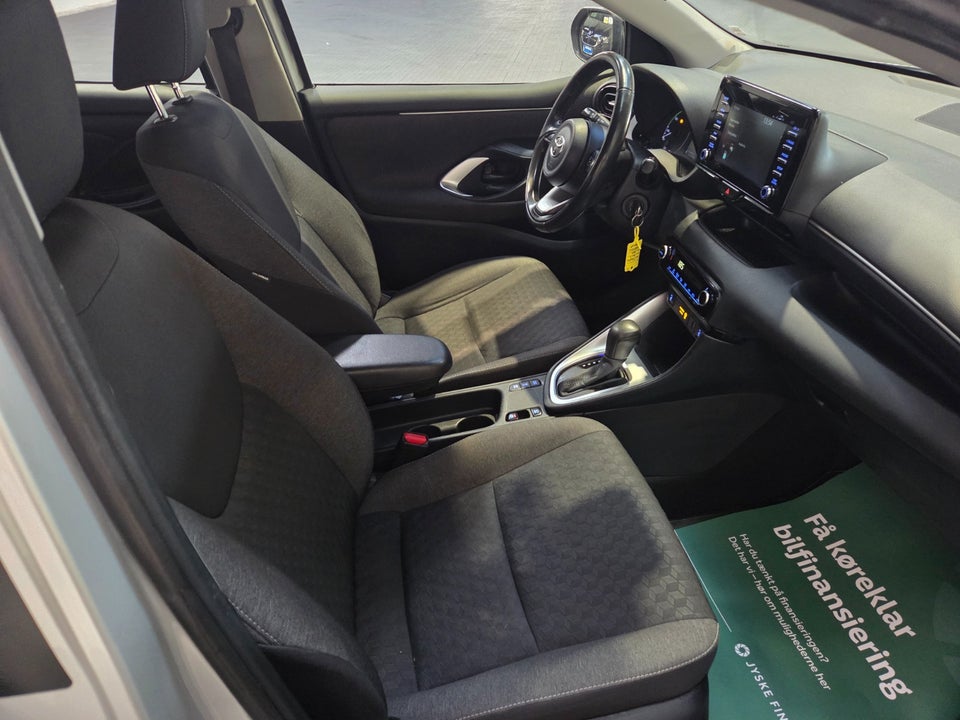 Toyota Yaris 1,5 Hybrid H3 e-CVT 5d