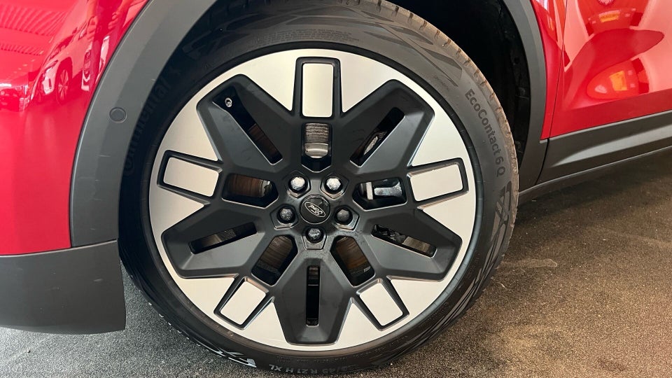 Ford Explorer 79 Premium Extended Range AWD 5d