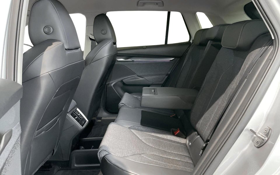 Skoda Elroq 60 iV Advanced 5d