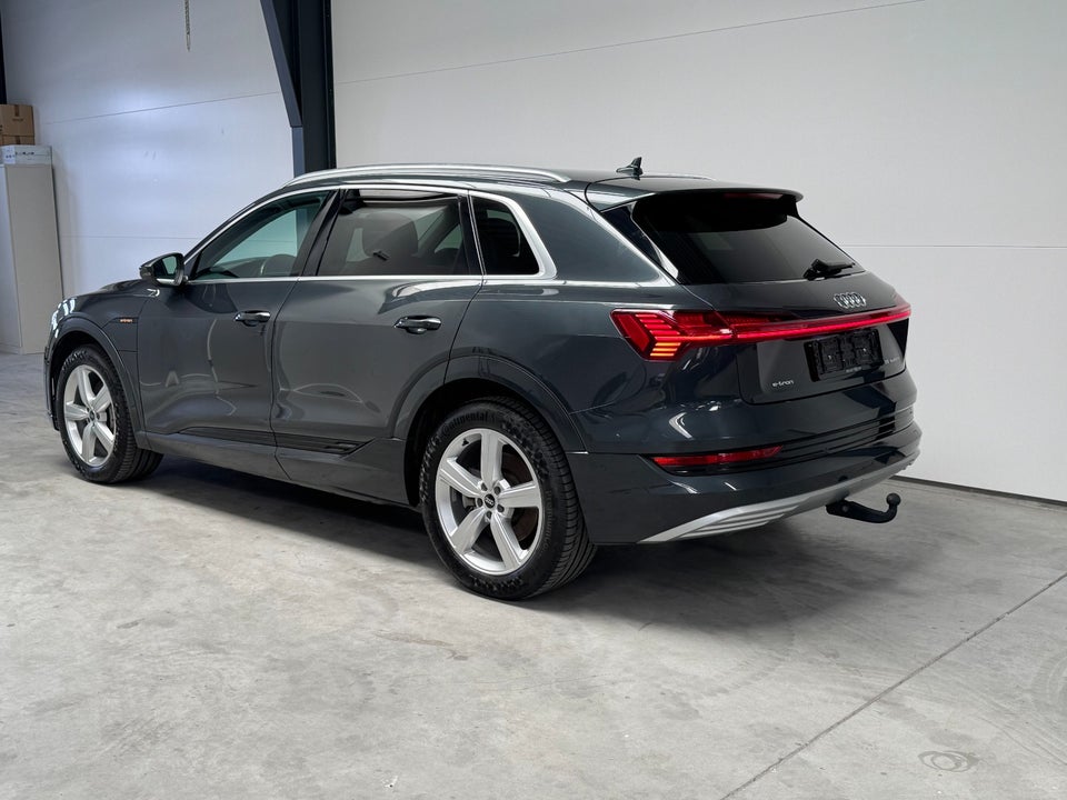 Audi e-tron 55 quattro 5d