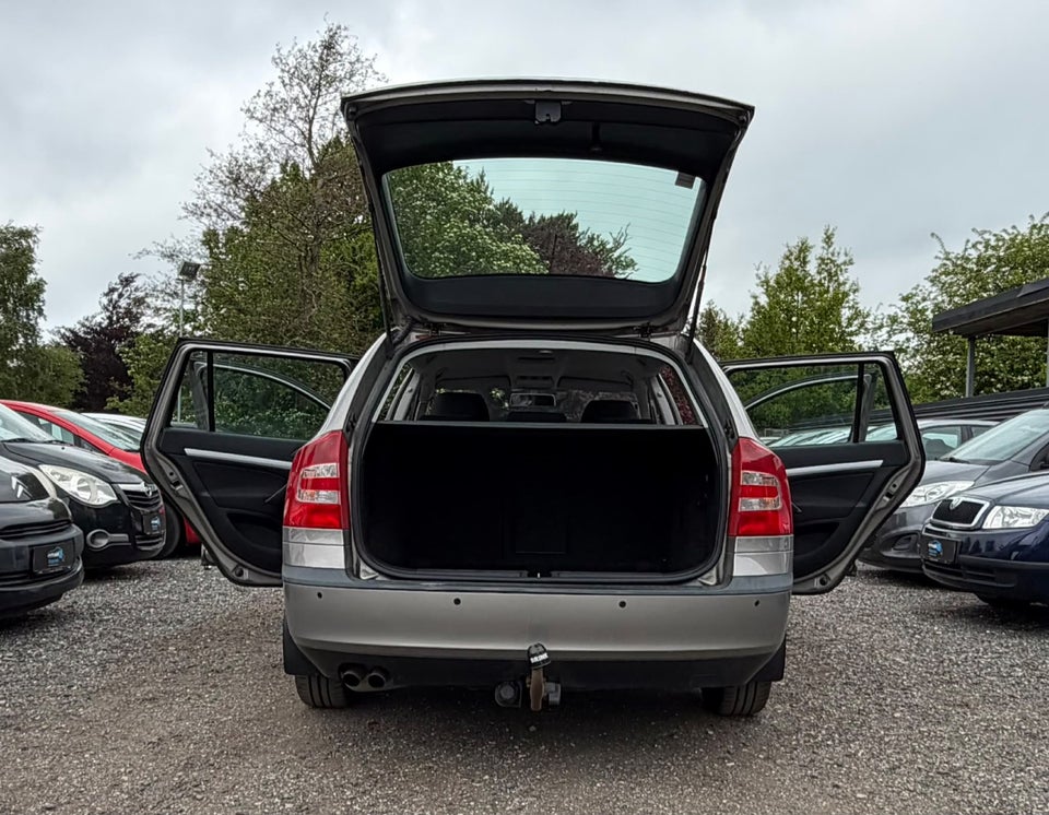 Skoda Octavia 1,8 TSi 160 Ambiente 5d