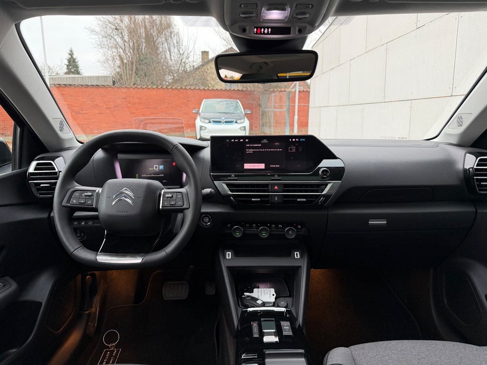 Citroën ë-C4 X 50 Shine 4d