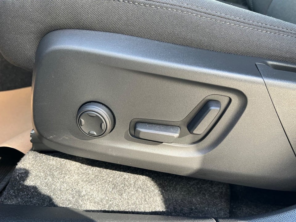 Volvo EX40 Twin Performance Plus 5d