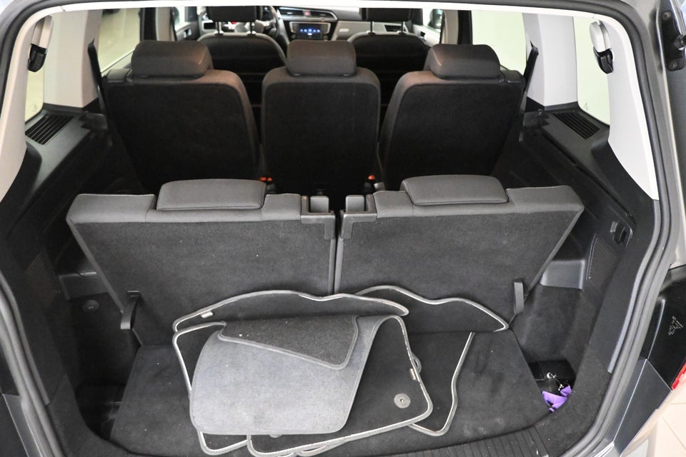 VW Touran 1,2 TSi 110 Comfortline 7prs 5d