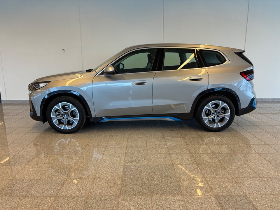 BMW iX1 xDrive30 X-Line 5d