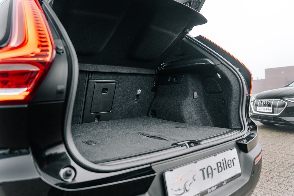 Volvo XC40 P8 ReCharge Twin R-Design 5d