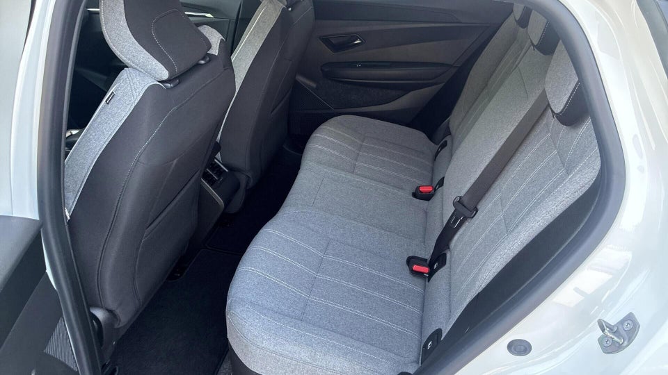Renault Megane E-Tech 40 Equilibre 5d