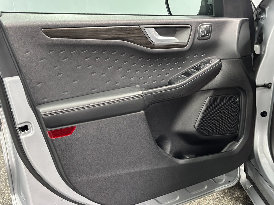 Ford Kuga 2,5 PHEV Vignale CVT 5d