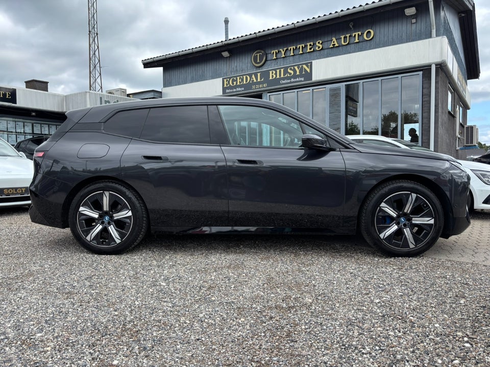 BMW iX xDrive40 Fully Charged 5d