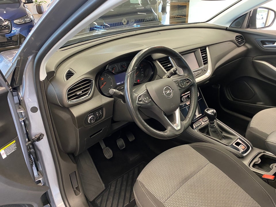 Opel Grandland X 1,2 T 130 Impress 5d