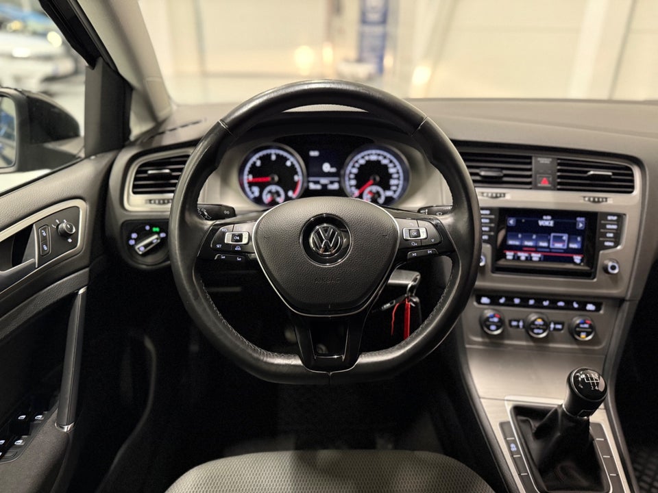 VW Golf VII 1,6 TDi 105 Comfortline BMT 5d