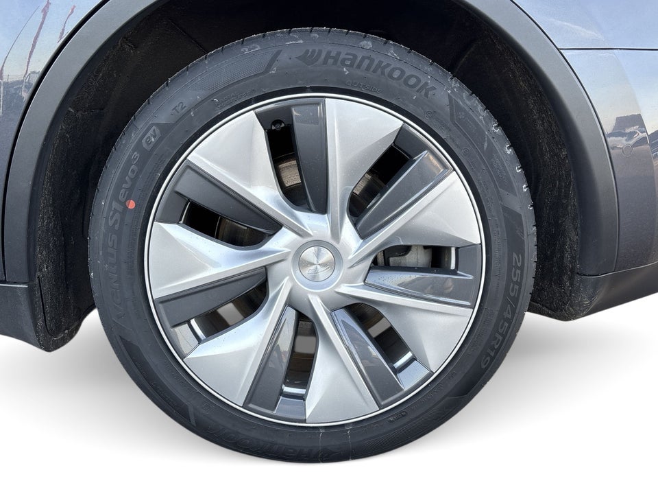 Tesla Model Y Long Range AWD 5d