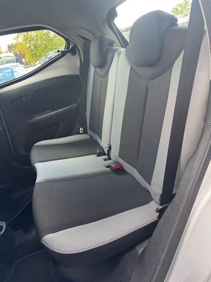 Toyota Aygo 1,0 VVT-i x-press x-touch 5d