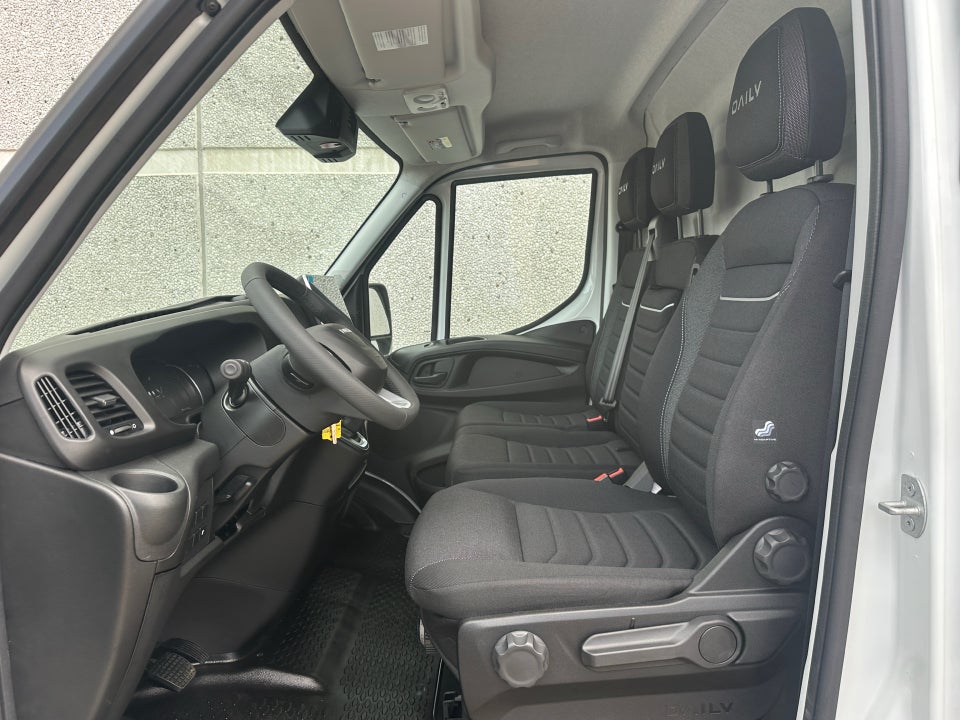 Iveco Daily 3,0 35C18 12m³ Van AG8