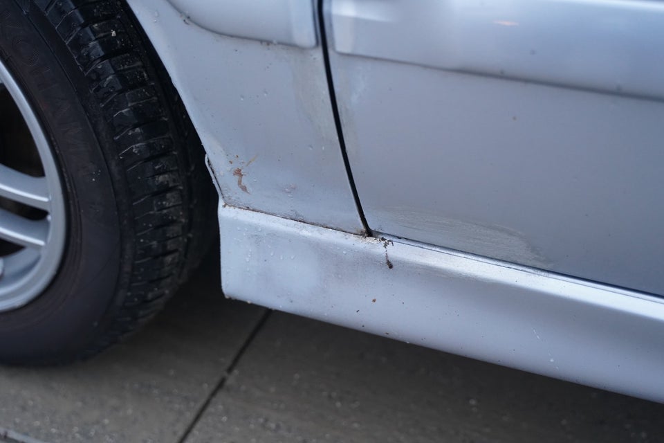 Mitsubishi Lancer 1,6 Invite 4d