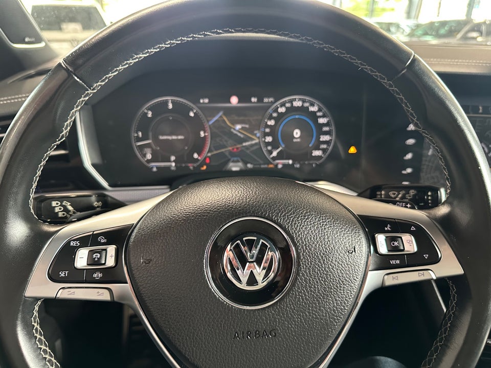 VW Touareg 3,0 TDi 286 R-line aut. 4Motion 5d