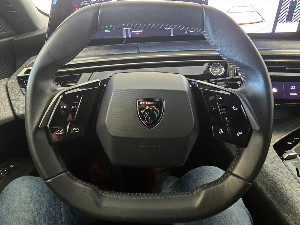 Peugeot e-3008 77 Allure 5d