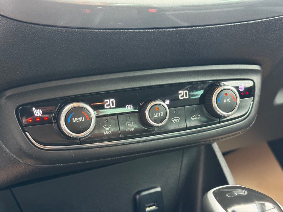 Opel Crossland X 1,2 T 130 Elegance aut. 5d