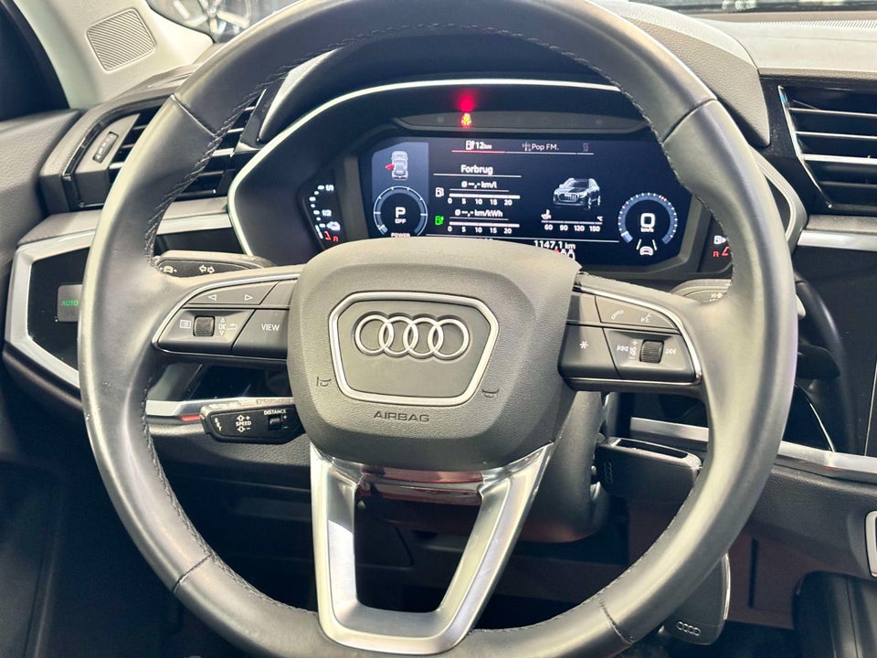 Audi Q3 45 TFSi e Attitude+ S-tr. 5d