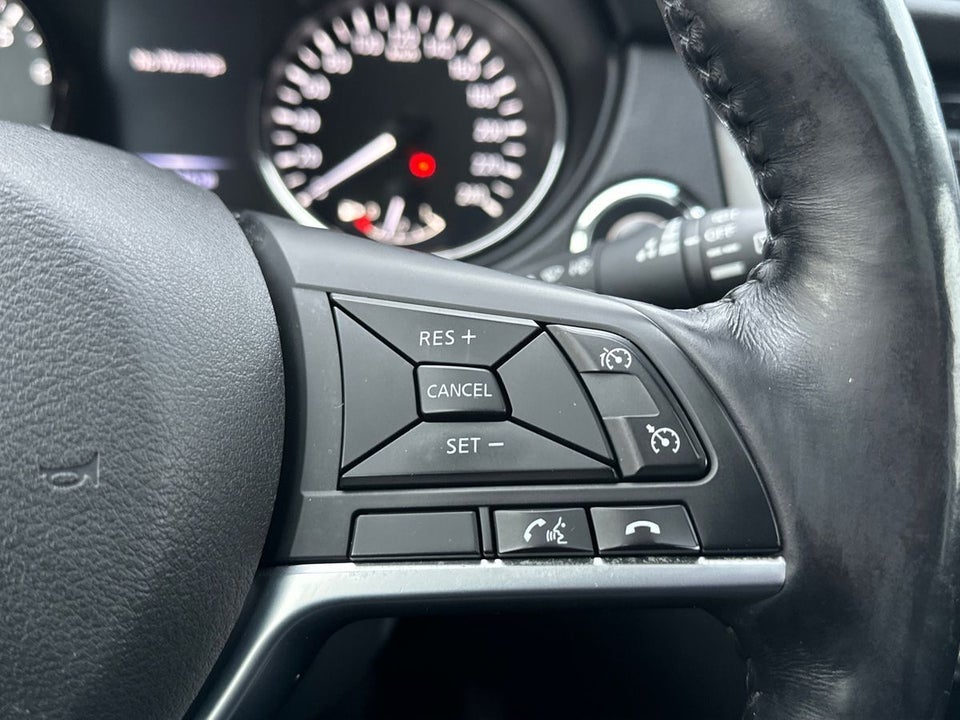 Nissan X-Trail 1,6 Dig-T 163 Tekna 5d