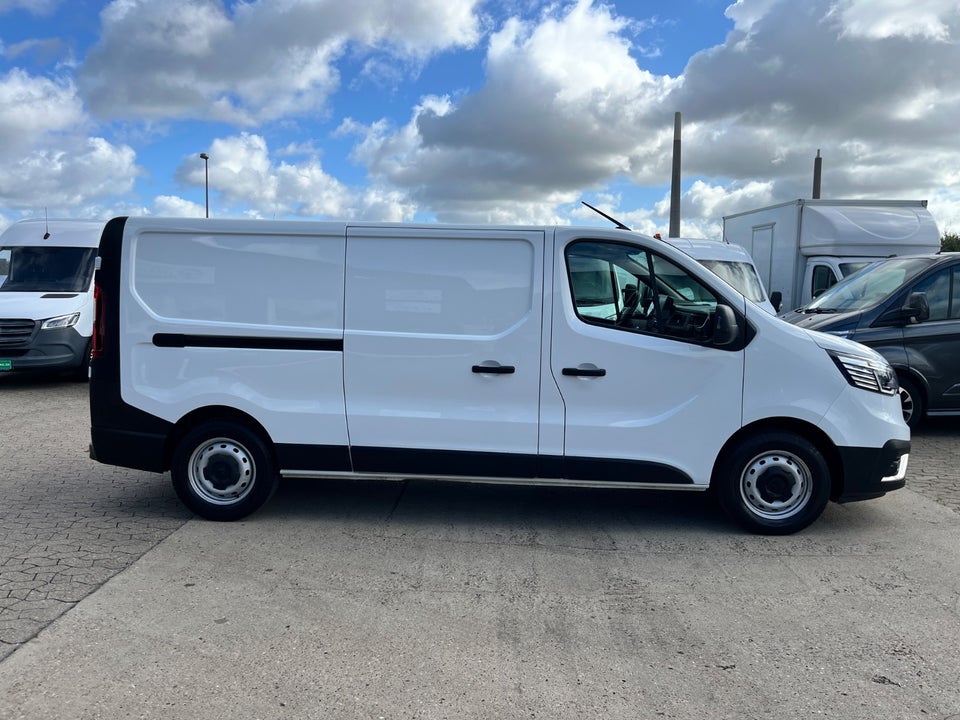 Renault Trafic 2,0 dCi 150 L2H1