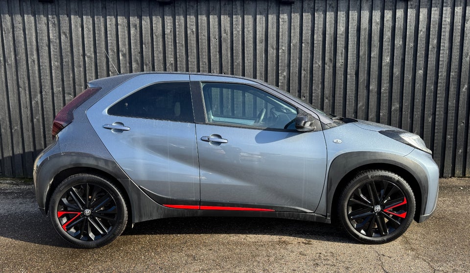 Toyota Aygo X 1,0 Undercover 5d