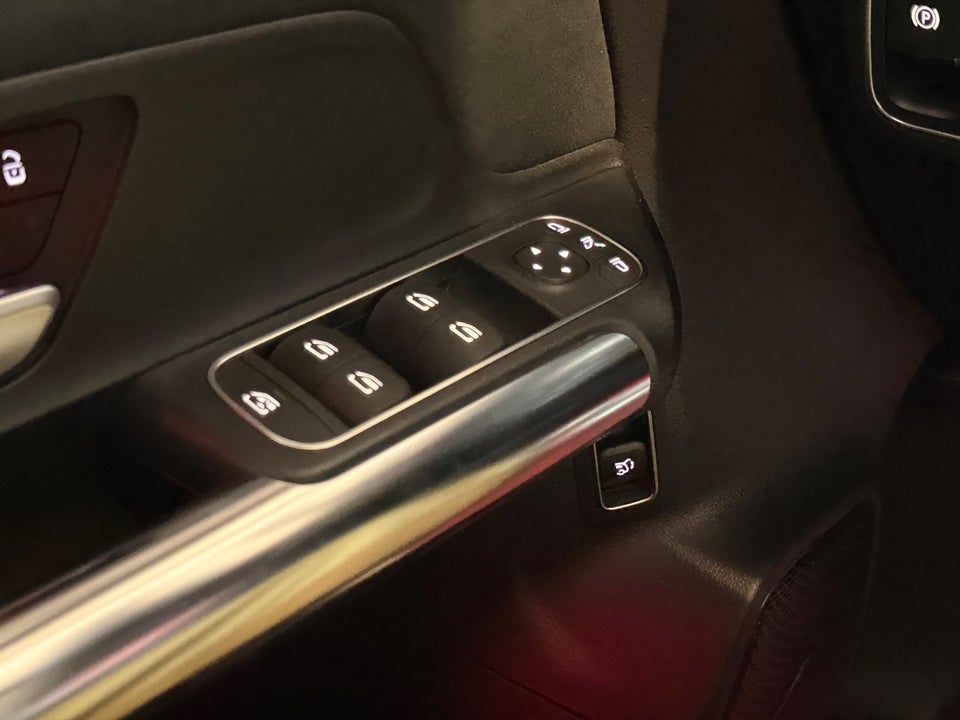 Mercedes EQA300 AMG Line 4Matic 5d