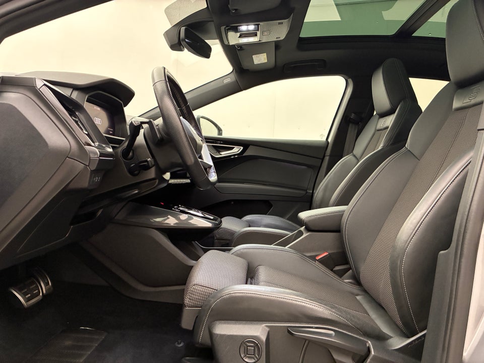 Audi Q4 e-tron 40 S-line Sportback 5d